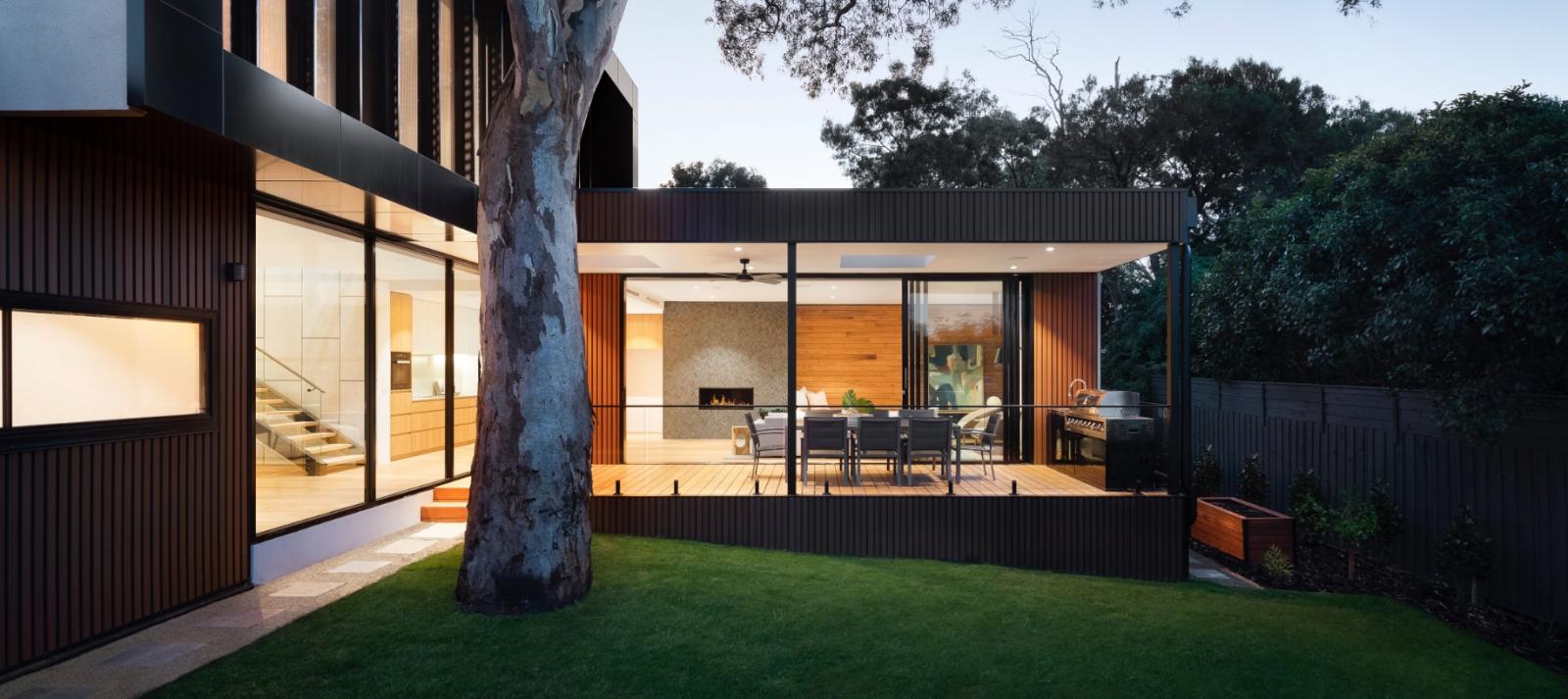 Tailored Window Solutions for Curl Curl Homes